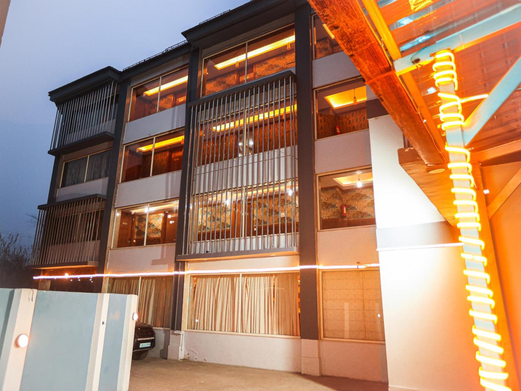 Hotel The Montreal Telbal Exterior foto